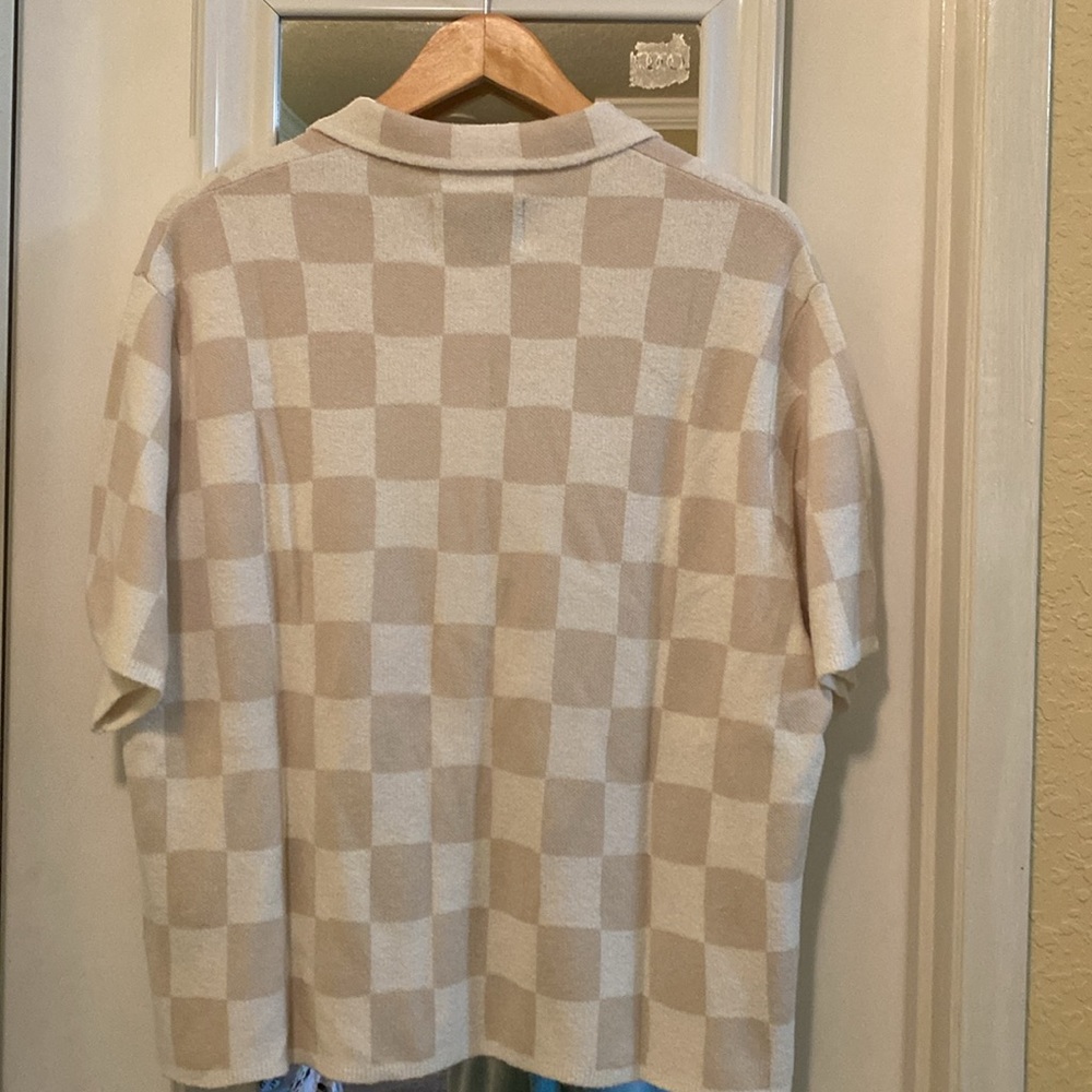 UGG Sweaters - Picture 2 of 6